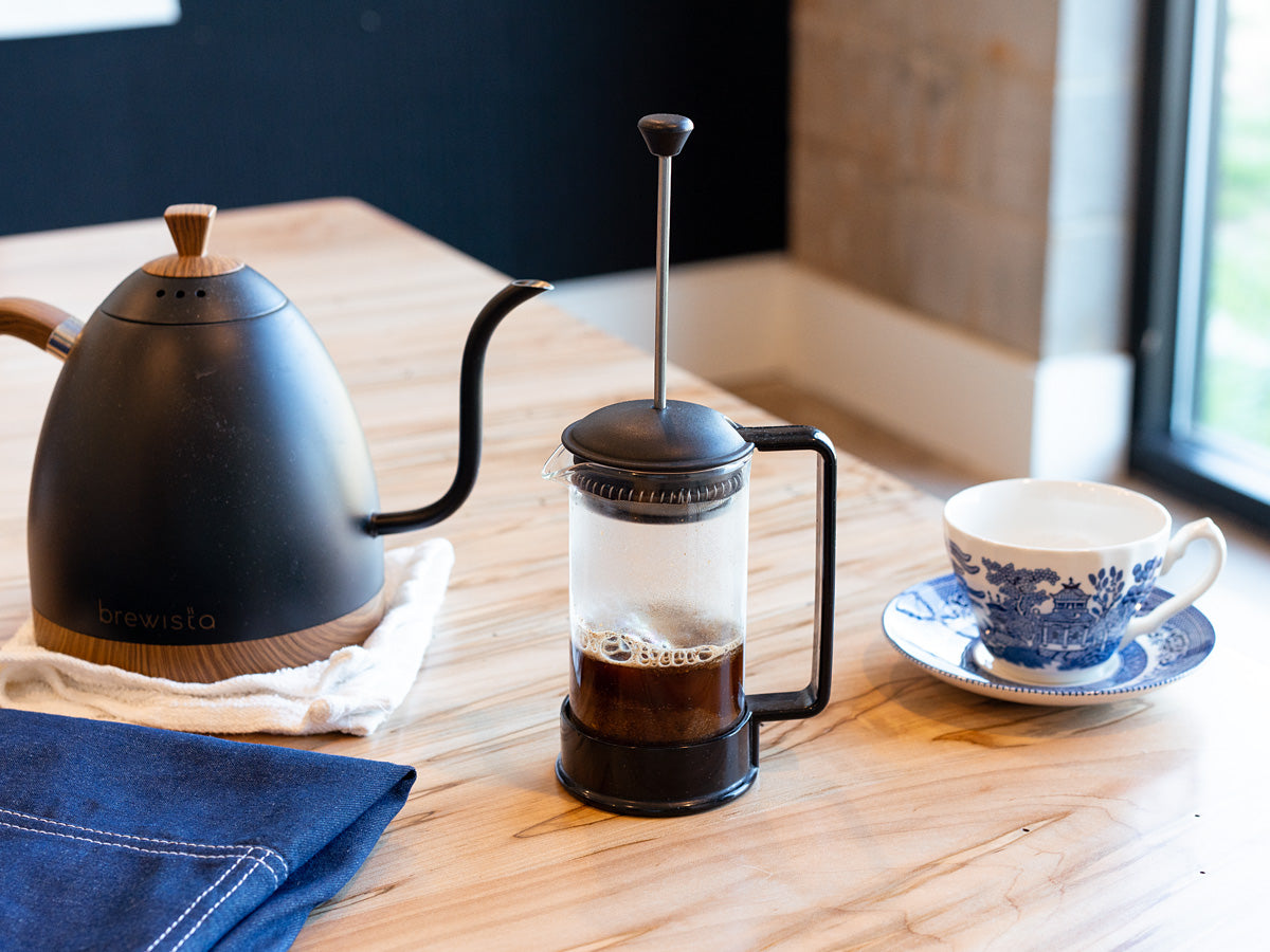 making espresso with French press