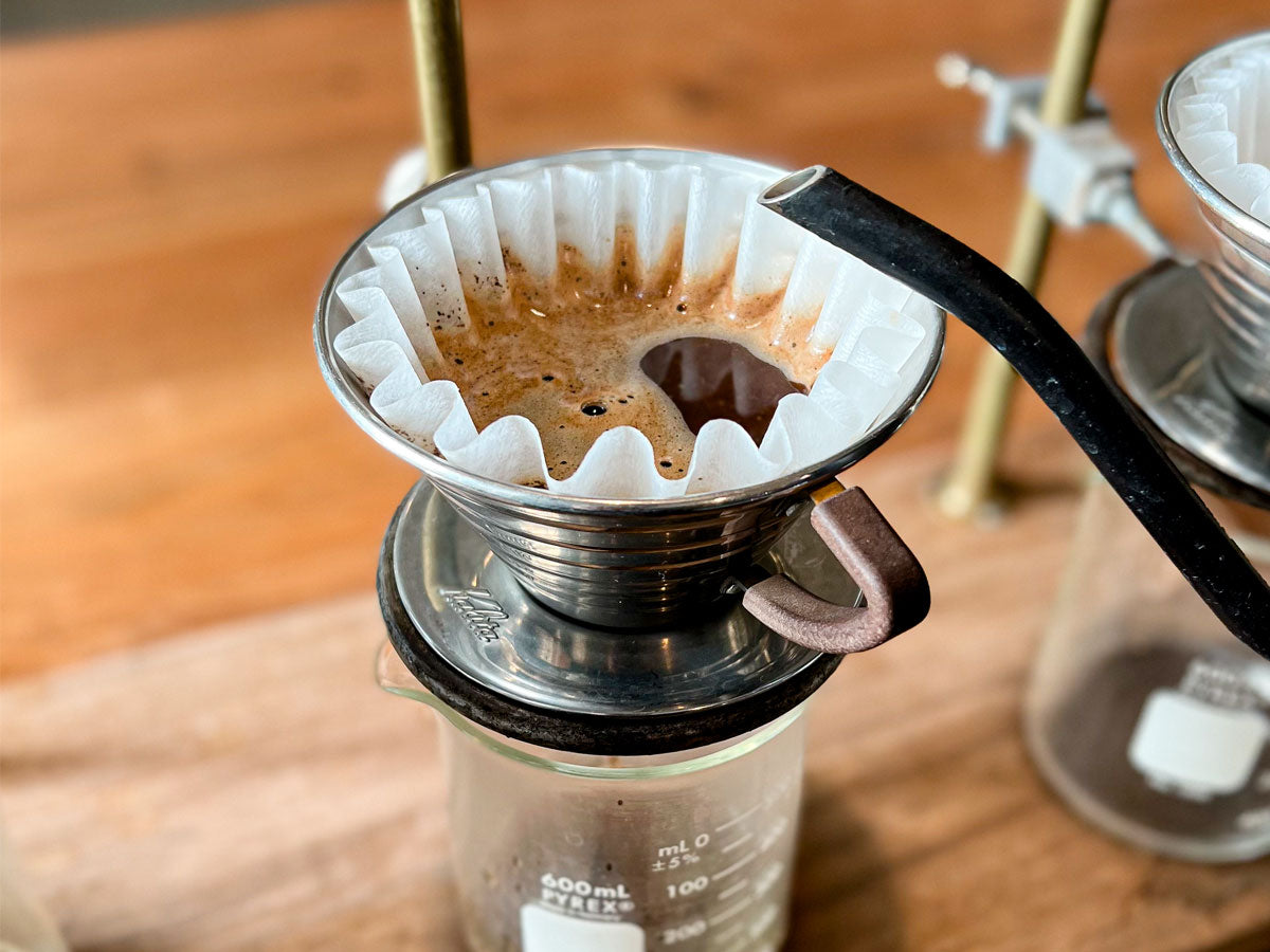 making pour over with gooseneck kettle