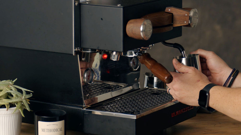 How to Steam Milk for a Latte – Methodical Coffee